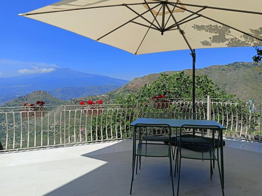 Stanza Mylai Etna View Apartamento Castelmola Exterior foto